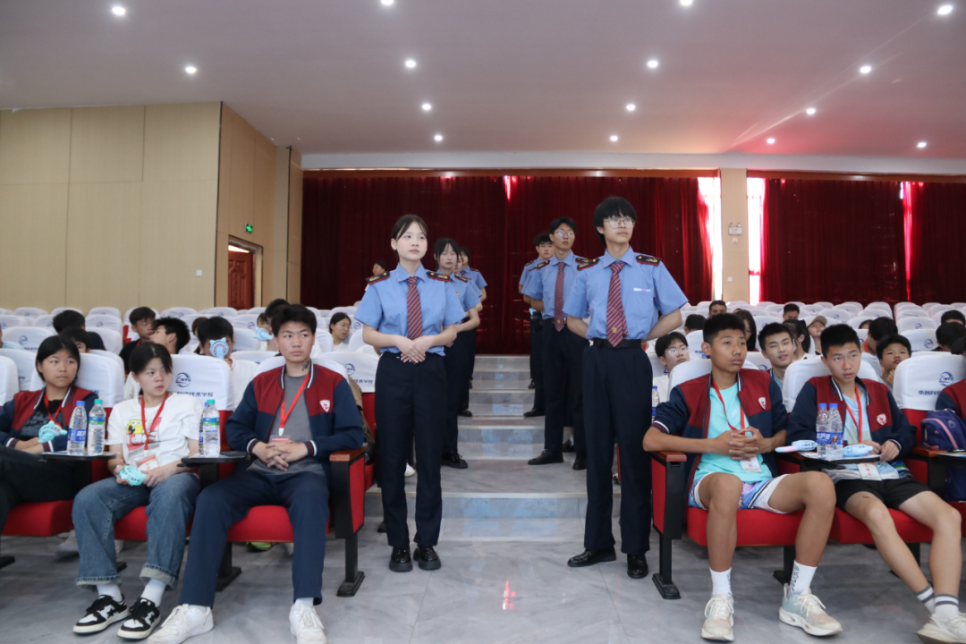 2024年南昌向遠(yuǎn)軌道技術(shù)學(xué)校“職業(yè)教育校園開放日”活動圓滿落幕