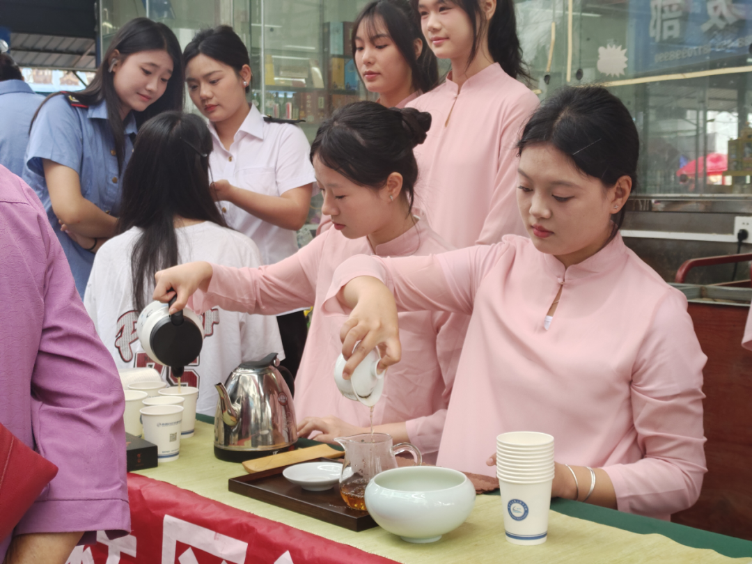 2024年南昌向遠(yuǎn)軌道技術(shù)學(xué)校開展“技能服務(wù)美好生活”志愿服務(wù)活動