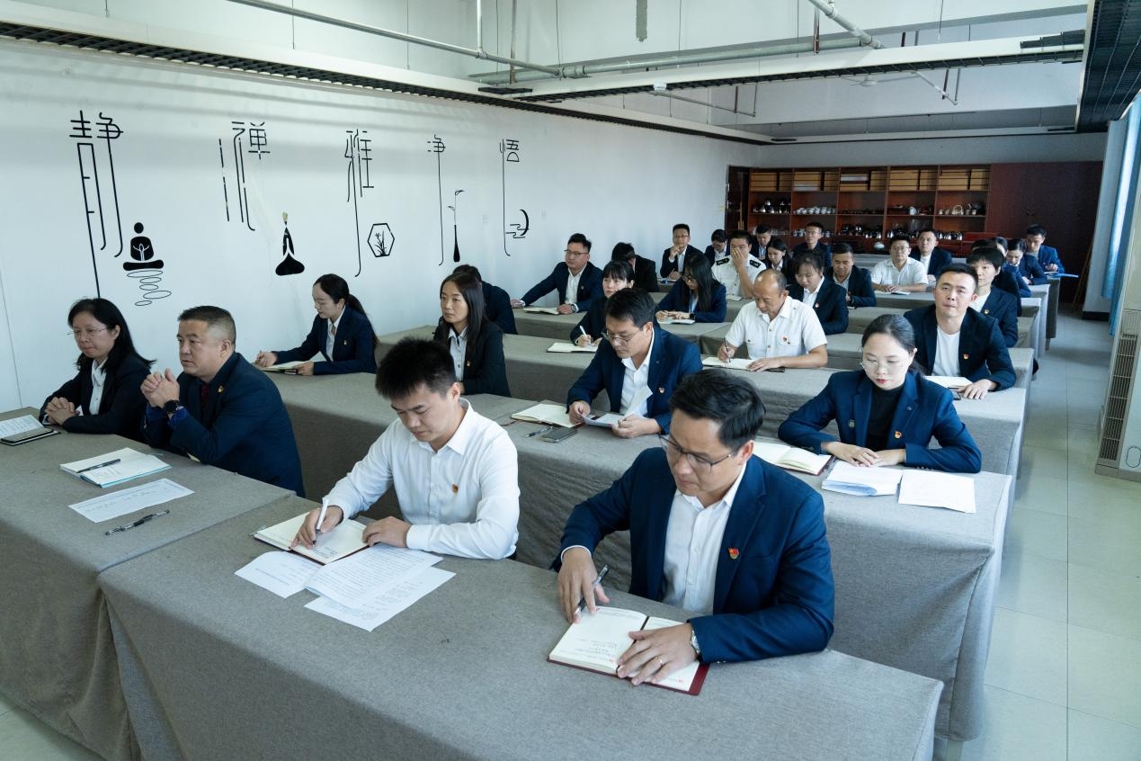 中共南昌向遠(yuǎn)軌道技術(shù)學(xué)校支部委員會(huì)召開(kāi)換屆選舉大會(huì)