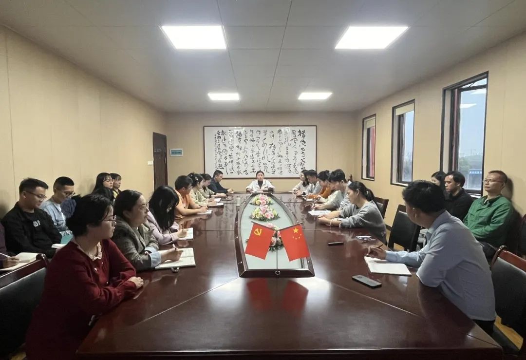 愿化甘霖潤桃李｜南昌向遠(yuǎn)軌道技術(shù)學(xué)校2024年級組召開班主任經(jīng)驗(yàn)分享學(xué)習(xí)會